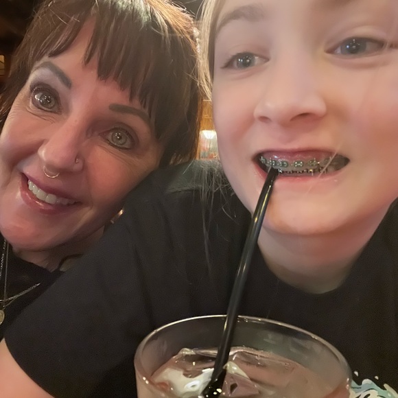 Annie, your Posher - Picture 3 of 4